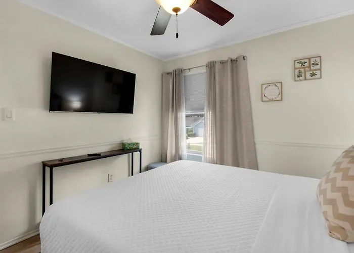Holiday home Private Oasis, Pool, Downtown Pns & 3br-2,5bt Pensacola
